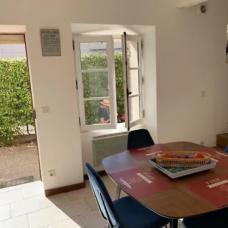Les Cigales Holiday home